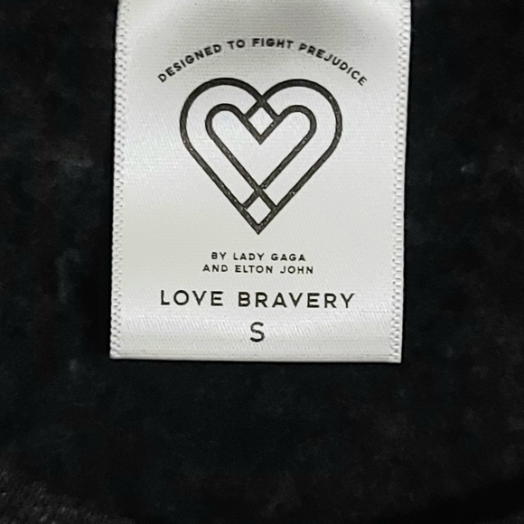 Love Bravery Sweatshirt Sweater Size S. NWT - Picture 4 of 4